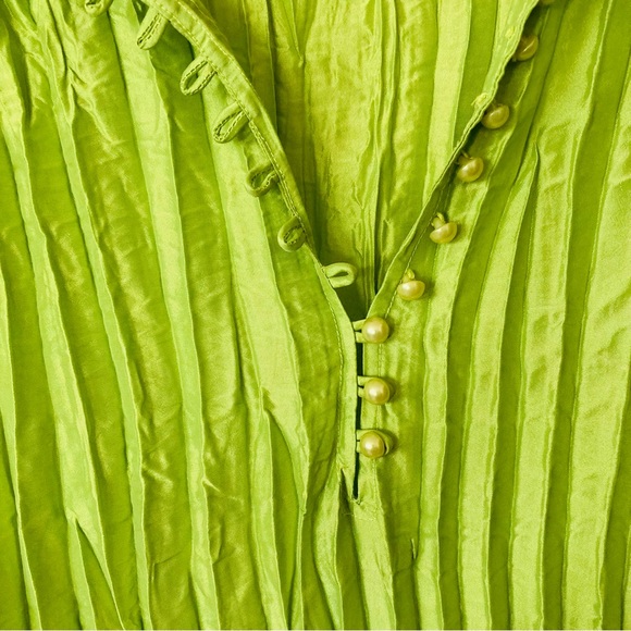 Agora Blouse | Color Green | Size XL | Excellent Condition - Picture 4 of 8